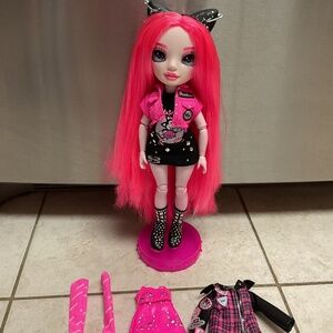 Rainbow High Shadow High Vision Neon Shadow Mara Pinkett